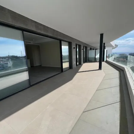 The View 52 Golf And Sea Apartment